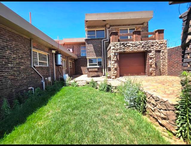 5 BEDROOM HOUSE FOR SALE IN FREEWAY PARK